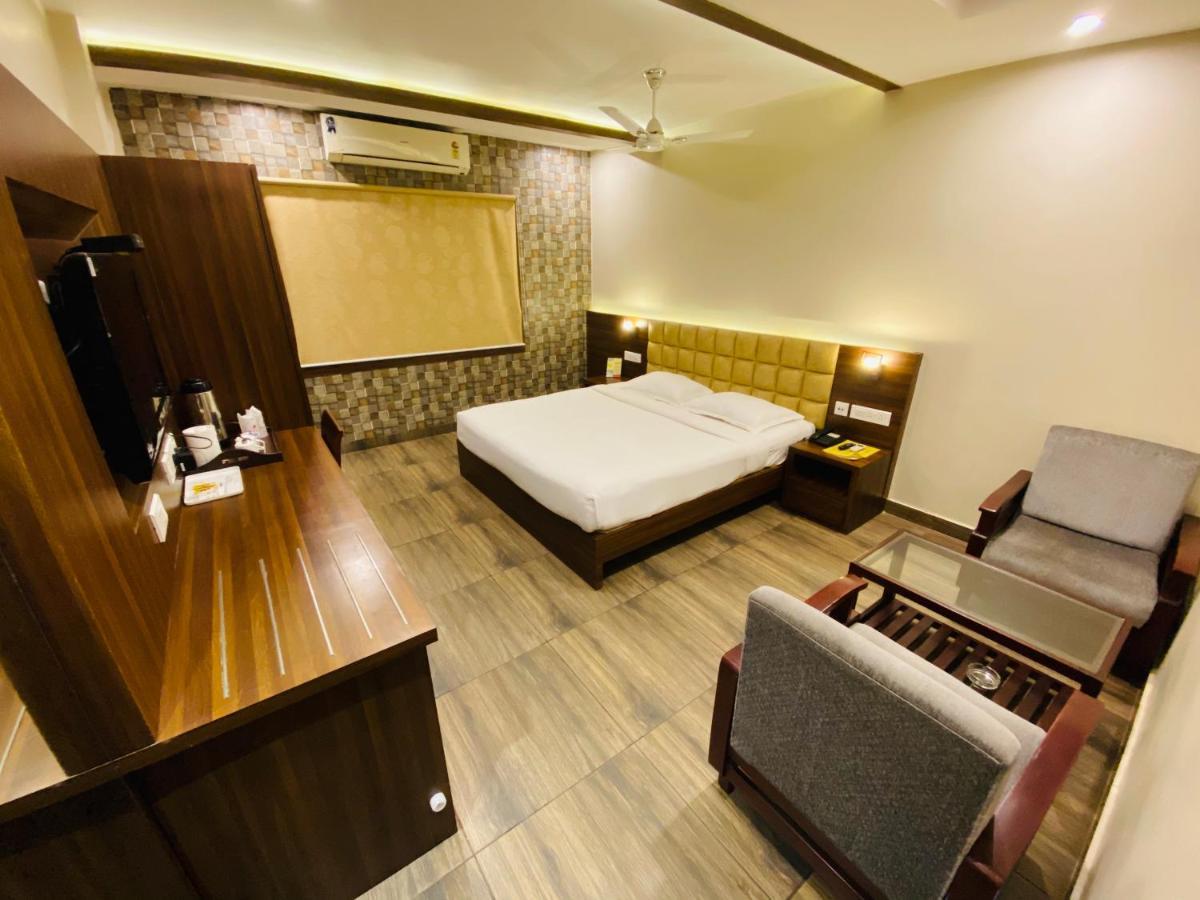 Saluja Residency Hotel Siliguri Exterior photo