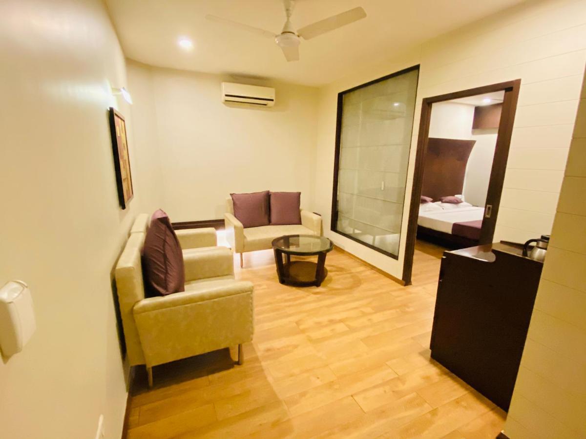 Saluja Residency Hotel Siliguri Exterior photo