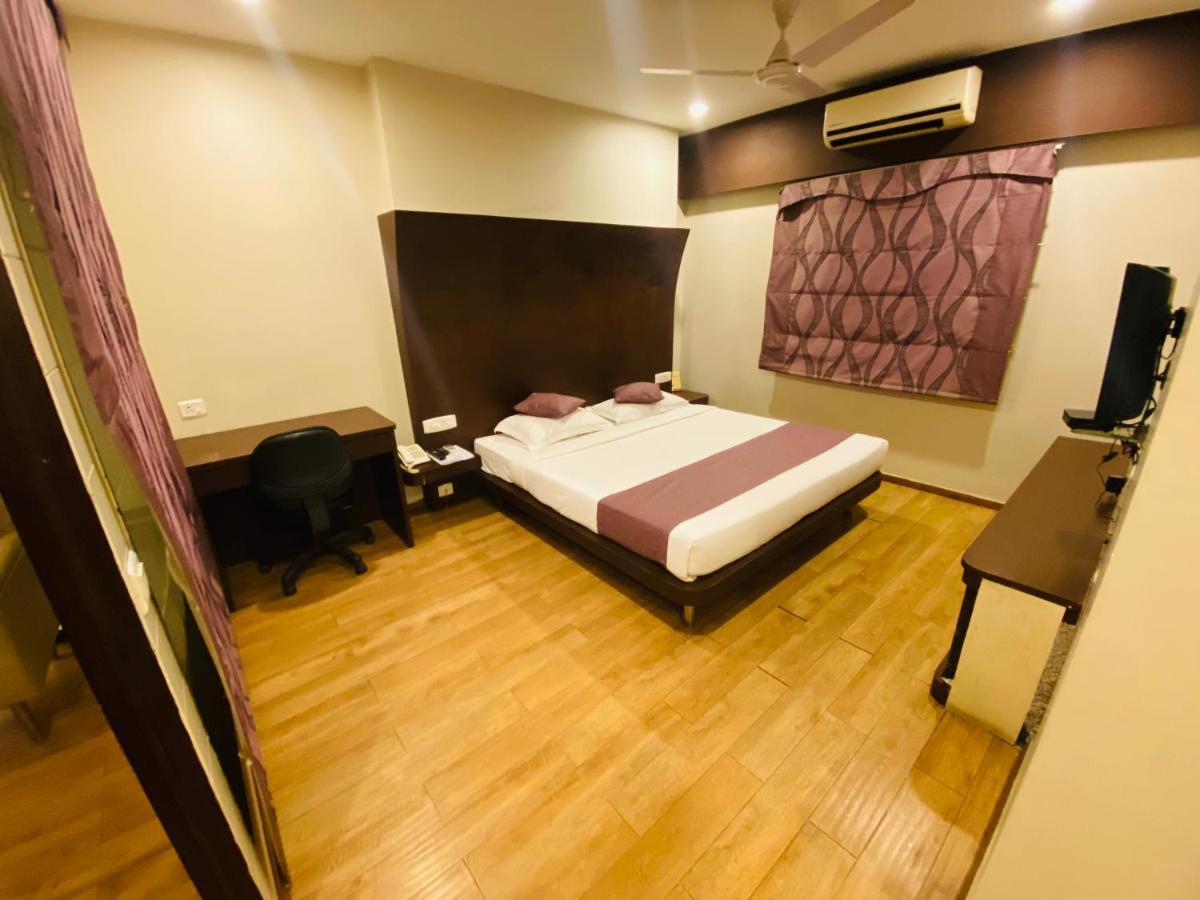 Saluja Residency Hotel Siliguri Exterior photo