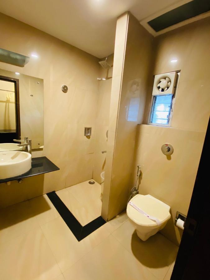 Saluja Residency Hotel Siliguri Exterior photo