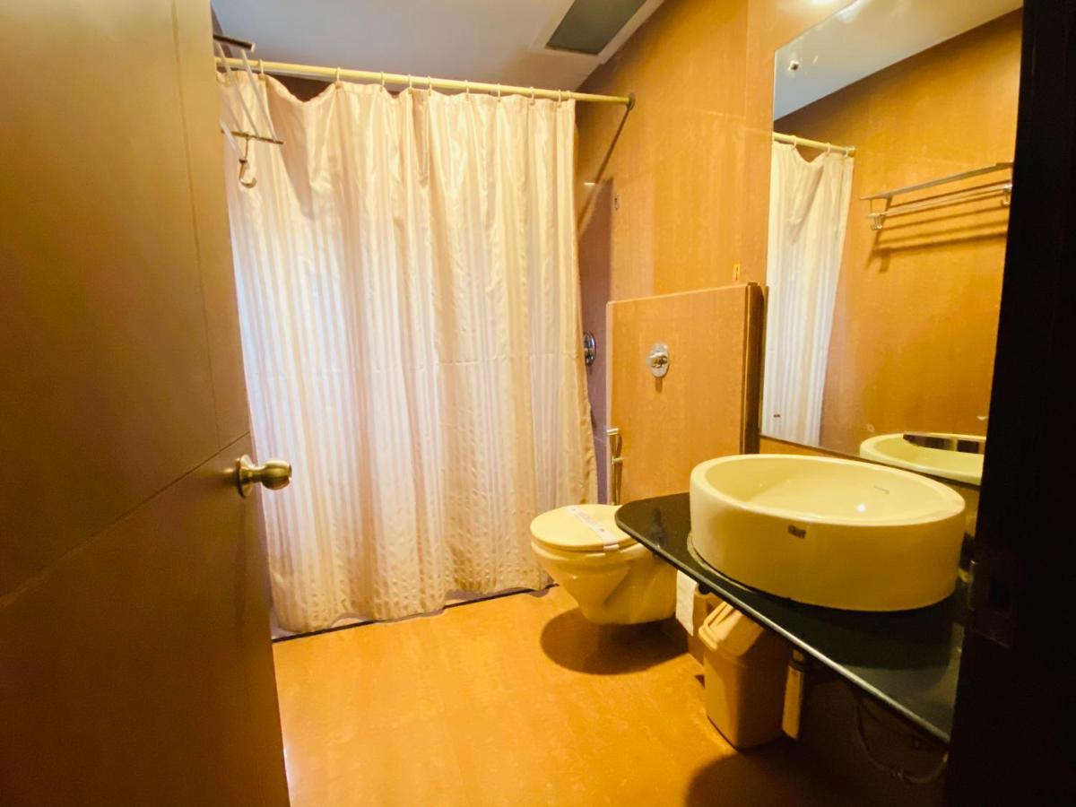 Saluja Residency Hotel Siliguri Exterior photo